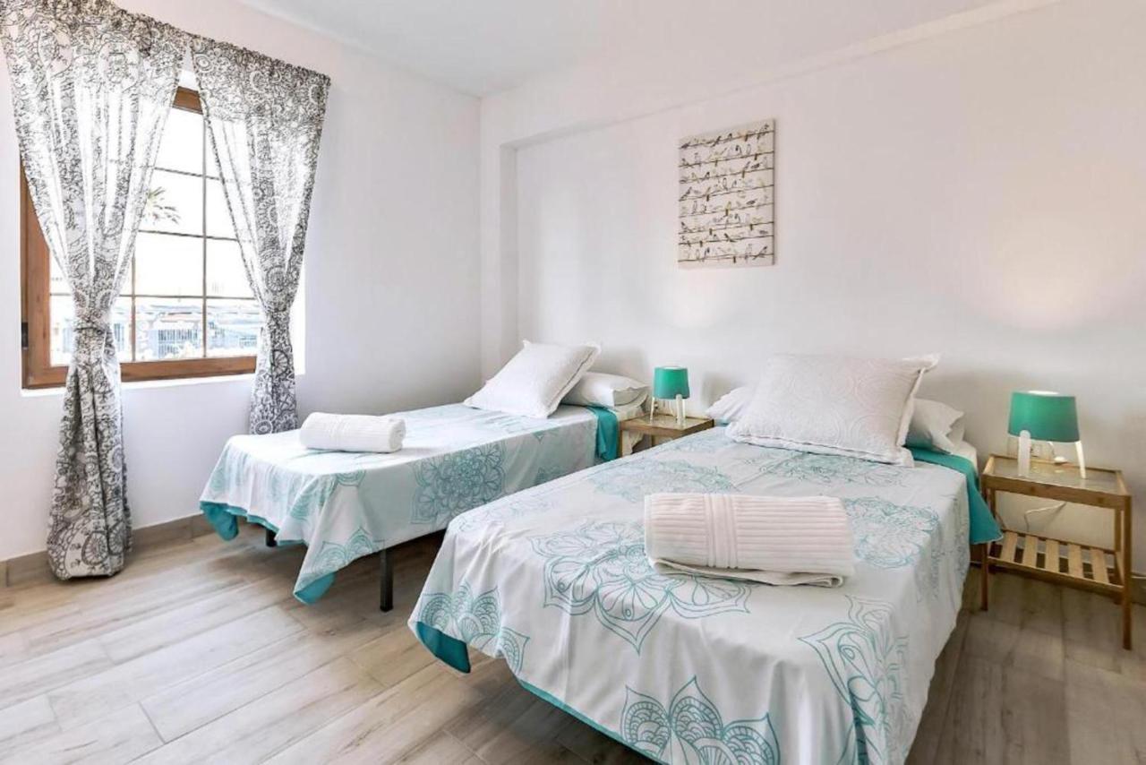 Two Bedroom Apartment With Wifi, Close To The Beach, In Playa De Las Americas Bagian luar foto